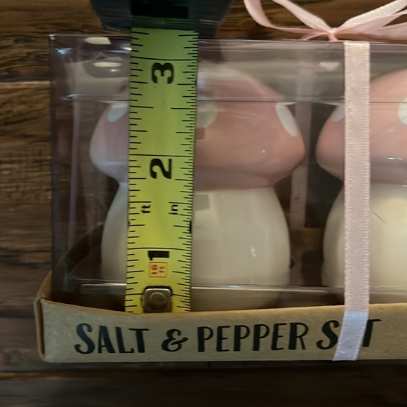 Lang Magical Mushroom Pink and White Salt & Pepper Shaker Set - Picture 4 of 4